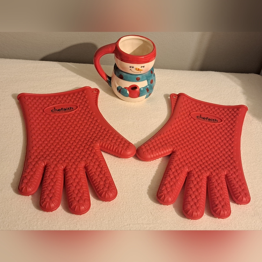 Chefaith Silicone Oven Mitts Christmas Mug Bundle